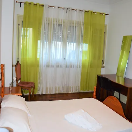 Quartos Do Marques 2*