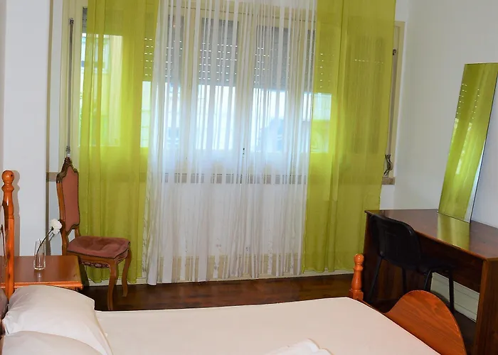 Quartos Do Marques 2*