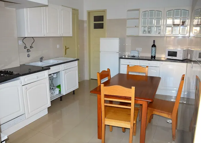 Quartos Do Marques 2*